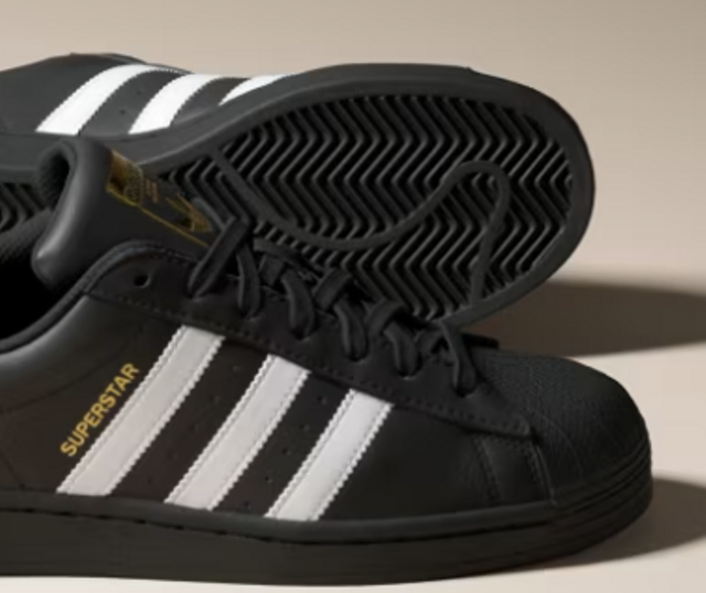 7 Sepatu Adidas Paling Mahal kumparan