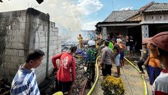 Kebakaran rumah warga Desa Tondomulo, Kecamatan Kedungadem, Kabupaten Bojonegoro, Jawa Timur. Selasa (17/09/2024) (Aset: Istimewa)