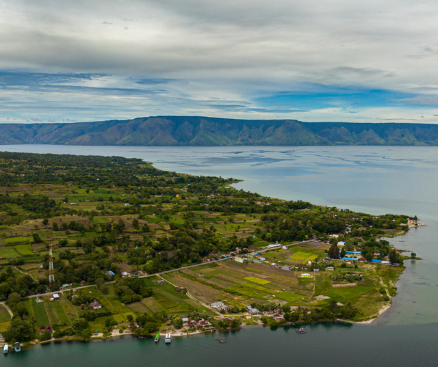 Kabupaten Toba. Sumber: Foto Pribadi Nicholas Martua Siagian (Canva)