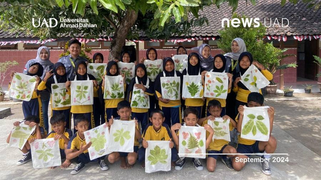 Kegiatan membatik KKN MAs 72 bersama siswa SDN 04 Mranggen Lewat Ecopounding (Dok. KKN MAs 72)