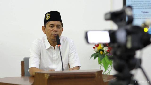 Wakil Rektor IV bidang Sumber Daya Manusia, Al-Islam Kemuhammadiyahan, dan Sistem Informasi, Prof. Dr. dr. Em Sutrisna, M.Kes., Dok Humas UMS