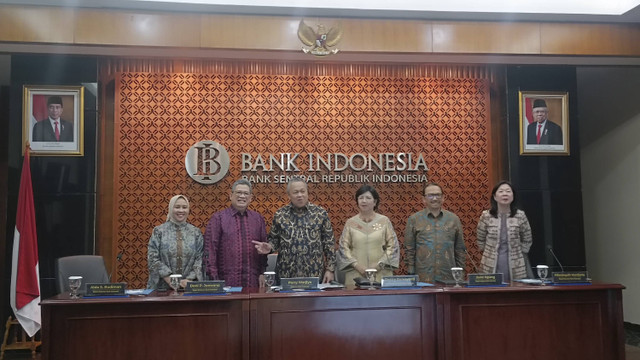 Konferensi pers Rapat Dewan Gubernur BI, Rabu (18/9/2024). Foto: Ave Airiza Gunanto/kumparan