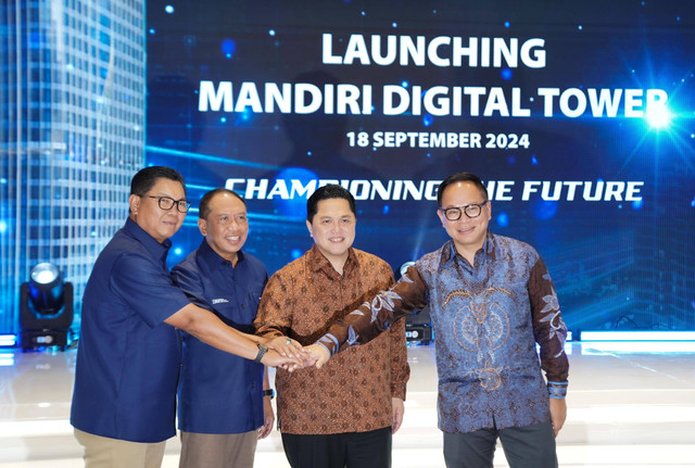 Menteri BUMN Erick Thohir bersama jajaran direksi Bank Mandiri meresmikan Mandiri Digital Tower di Tomang, Jakarta Barat, Rabu (18/9/2024). Foto: Dok. Bank Mandiri