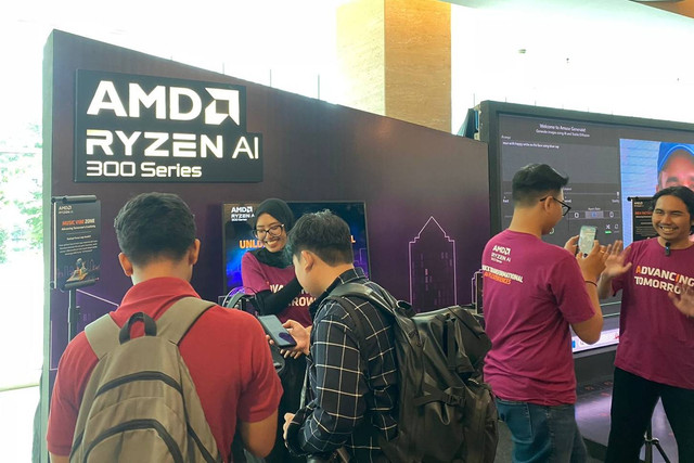 AMD meluncurkan prosesor Ryzen AI 300 Series di Indonesia pada acara "Advancing Tomorrow with Ryzen AI 300 Series" di Hotel JS Luwansa, Jakarta Selatan pada Rabu (18/9/2024). Foto: Abid Raihan/kumparan