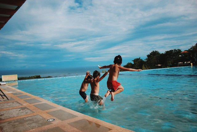 Kolam Renang di Bandung Timur. Foto hanya ilustrasi bukan tempat sebenarnya. Sumber foto: Pexels/MarcTutorials