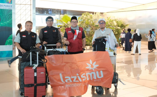 Delegasi Tim Lazismu dalam POROZ bersiap menuju Jordania di Bandara Soetta untuk Aksi Kemanusiaan di Palestina 