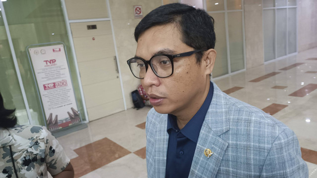 Wakil Ketua Baleg DPR RI Ahmad Baidowi usai menghadiri rapat peripurna di Gedung DPR RI, Jakarta Pusat, Kamis (19/9/2024). Foto: Thomas Bosco/kumparan