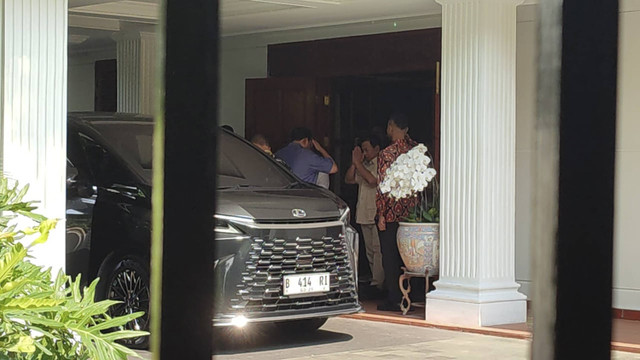 Mantan Presiden RI, Susilo Bambang Yudhoyono bertemu dengan Presiden Terpilih, Prabowo Subianto, di Kertanegara, Kamis (19/9/2024). Foto: Rachmadi Rasyad/kumparan