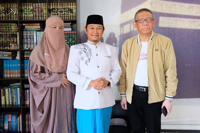 Bakal Calon Gubernur Kalbar, Sutarmidji bersama Pimpinan Pondok Tahfidz Quran Hisbah Al-Fatih, Ustadz Mochammad Hedi. Foto: Dok. Istimewa