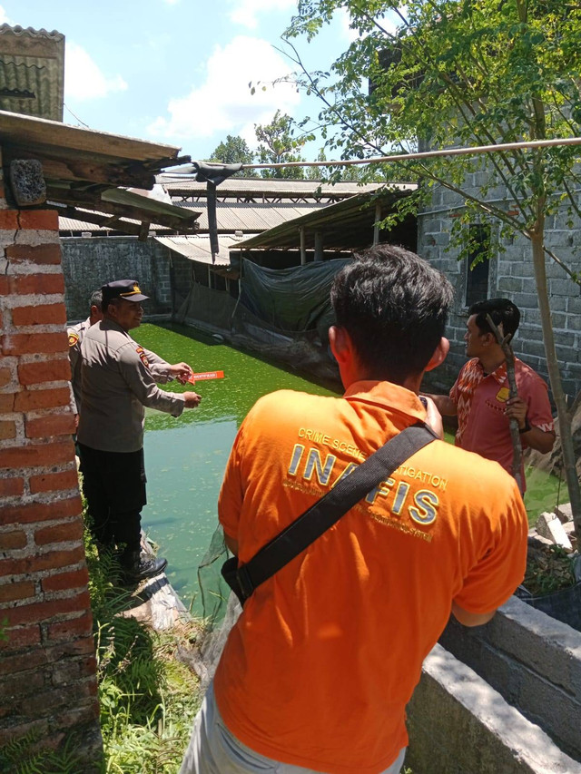 Polisi Mendatangi TKP Kejadian Anak Balita Meninggal Dunia Terjebur Kolam Ikan