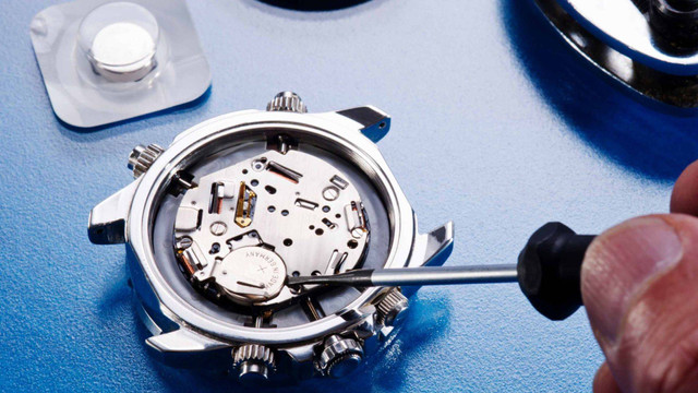 Ilustrasi baterai jam tangan. Foto: Watch Repair