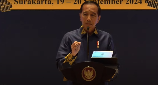 Caption: Presiden Jokowi aat mesmikan Pembukaan Kongres ISEI & Seminar Nasional 2024 di Surakarta, (19/9). dok: Youtube-Sekretariat Presiden.