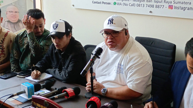 Suasana Konferensi Pers Vadel Badjideh di Jakarta, Jumat (20/9).
 Foto: Aprilandika Pratama/kumparan