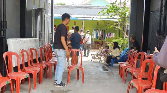 Suasana kediaman keluarga bocah perempuan bernama Aqilatunnisa yang ditemukan tewas dengan wajah dilakban di Pantai Cihara, Lebak. Foto: Dok. kumparan