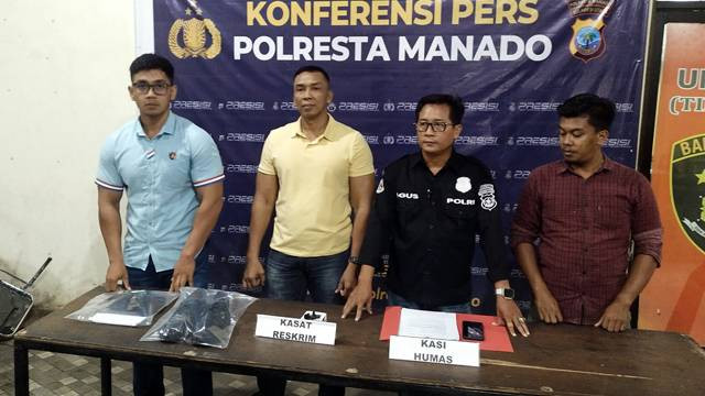 Polresta Manado saat menggelar jumpa pers terkait kasus meninggalnya siswa SMK Negeri 3 Manado di salah satu hotel saat sedang mengikuti Praktik Kerja Lapangan (PKL).