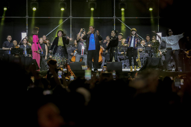 Presiden ke-6 Republik Indonesia, Susilo Bambang Yudhoyono (SBY) tampil memeriahkan konser musik Pestapora 2024 di JIExpo Kemayoran, Jakarta, Jumat (20/9/2024). Foto: Jamal Ramadhan/kumparan