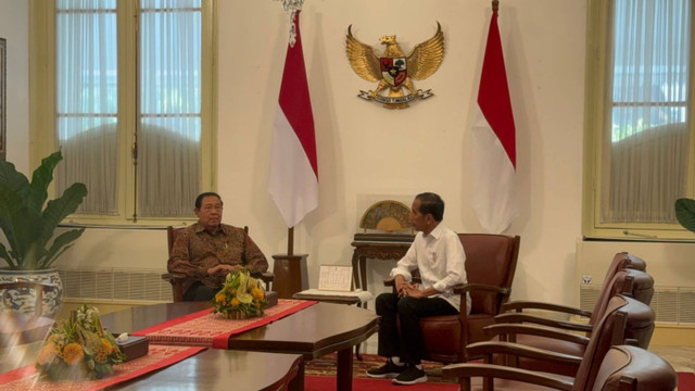 Presiden ke-6 RI Susilo Bambang Yudhoyono bertemu dengan Presiden Jokowi di Istana Merdeka Jakarta, Sabtu (21/9/2024). Foto: Luthfi Humam/kumparan