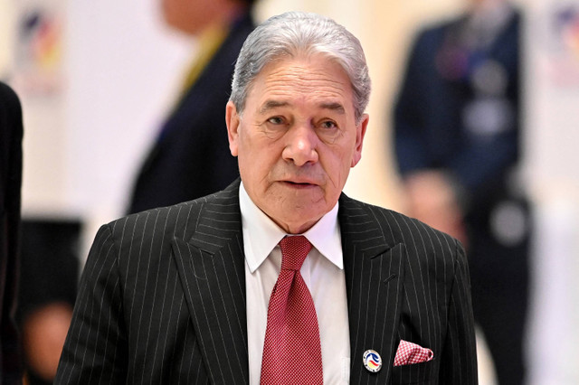 Menteri Luar Negeri Selandia Baru Winston Peters saat tiba untuk menghadiri Konferensi Tingkat Menteri Perhimpunan Bangsa-Bangsa Asia Tenggara (ASEAN) dengan Tiongkok di Vientiane pada tanggal 26 Juli 2024. Foto: Tang Chhin Sothy/AFP