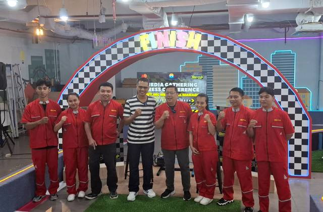 Pembukaan Drift.Inc Junior, sirkuit E-Gokart Indoor di Mega Mall Manado. Sirkuit E Gokart ini menjadi yang pertama di Manado.