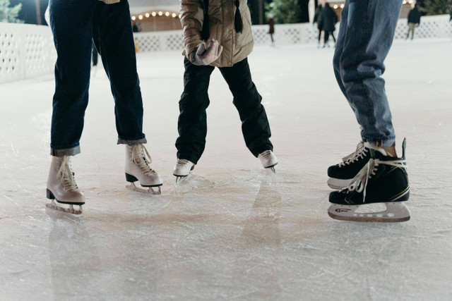 Ilustrasi Tips Main Ice Skating untuk Pemula, Foto: Pexels/cottonbro studio