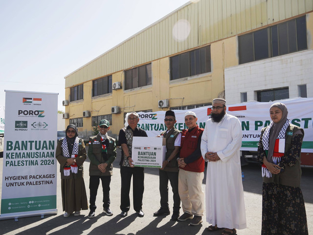 LAZISNU dan Poroz mengirimkan 12 kontainer bantuan untuk rakyat Palestina melalui Yordania, Jumat (20/9). Foto: Dok. Istimewa