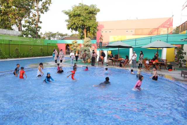 Kolam renang Jambore Playland. Foto: Diskominfo Surabaya