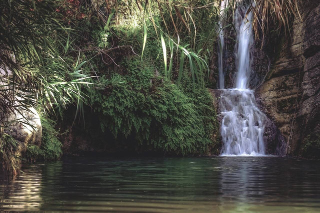 Curug Terbagus di Bogor . Foto hanya ilustrasi, bukan tempat sebenarnya. Sumber: Pixabay/dimitrisvetsikas1969