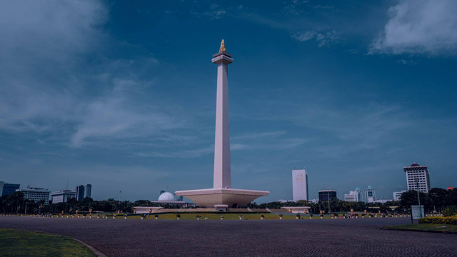 Masuk Monas Bayar Berapa. Sumber: unsplash.com/Fiqih Alfarish.