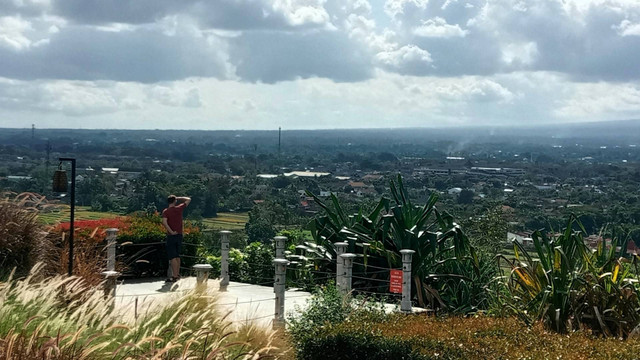 Wisata Umbul Sidomukti. Foto hanya ilustrasi, bukan tempat sebenarnya. Sumber: Unsplash/inna safa