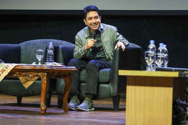 Calon Wakil Gubernur DKI Jakarta Kun Wardana saat menghadiri Dialog Publik Seni di Taman Ismail Marzuki, Jakarta, Senin (23/9/2024). Foto: Iqbal Firdaus/kumparan