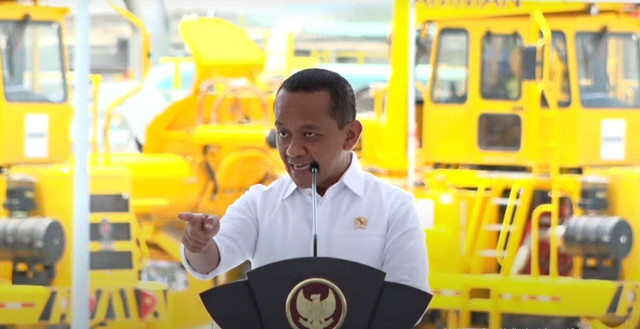 Menteri ESDM Bahlil Lahadalia saat peresmian smelter milik PT Amman Mineral Nusa Tenggara, Senin (23/9). Foto: Dok. YouTube Sekretariat Presiden