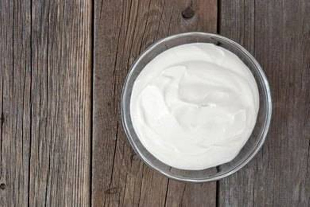 Greek Yogurt memiliki kandungan laktosa lebih rendah dibandingkan susu pasteurisasi maupun UHT (SUmber: Shutterstock)