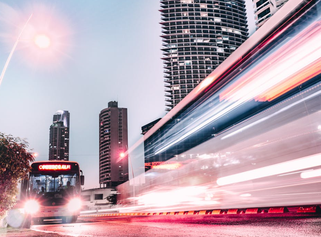 shuttle bus bandung jakarta. Foto hanyalah ilustrasi, bukan tempat yang sebenarnya. Sumber: Pexels/Luis Quintero