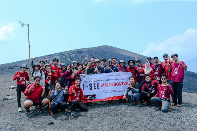 Kegiatan ekspedisi I-SSE Krakatau 2024, oleh Institut Teknologi Sumatera. | Foto: Humas Itera