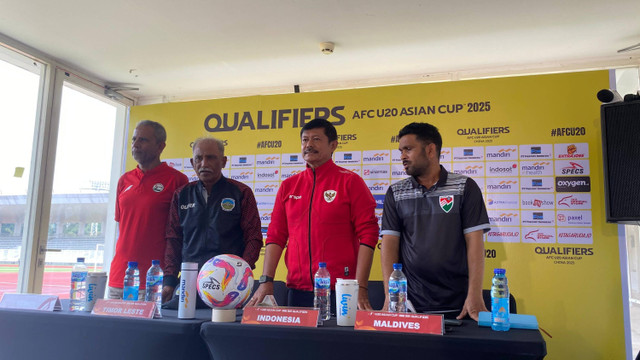 Konferensi Pers jelang Kualifikasi Piala Asia U-20 2025 di Stadion Madya, Senayan, Jakarta, Selasa (24/9/2024). Foto: Soni Insan Bagus/kumparan