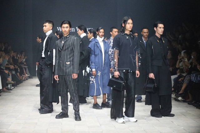 Koleksi Wilsen Willim di Plaza Indonesia Men's Fashion Week 2024. Foto: Dok. PIMFW