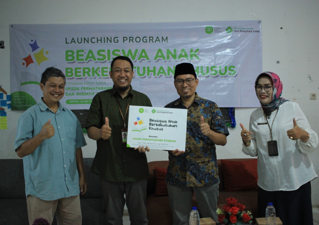 IZI Dan UPZDK Permata Bank Syariah Salurkan Beasiswa Anak Berkebutuhan Khusus