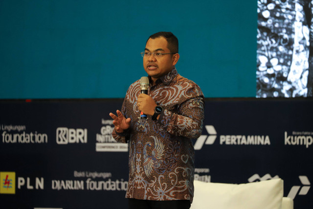 Deputi Bidang SDM, Teknologi, dan Informasi di Kementerian BUMN, Tedi Bharata, dalam kumparan Green Initiative Conference 2024.