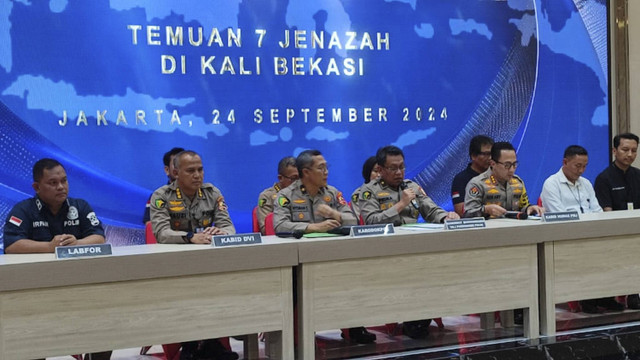 Pers rilis terkait identifikasi 7 jenazah di Bekasi, Selasa (24/9/2024). Foto: Rachmadi Rasyad/kumparan