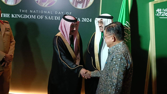 Kedubes Arab Saudi menggelar perayaan hari nasional ke-94 Kerajaan Arab Saudi di Hotel St. Regis, Jakarta Selatan, Selasa (24/9/2024). Foto: Zamachsyari/kumparan