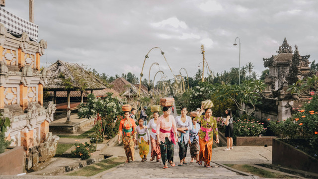 Ucapan Selamat Hari Raya Galungan. Foto: Unsplash/Ruben Hutabarat.