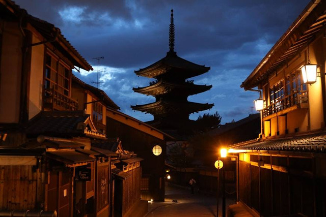 Tempat wisata ala Jepang di Batu - Malang. Foto hanyalah ilustrasi bukan tempat sebenarnya. Sumber: Unsplash/adi shinichi