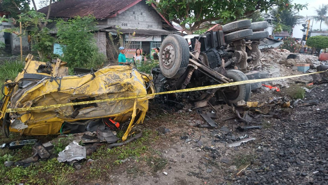 Truk molen yang remuk. Foto: Dok. Polres Bantul