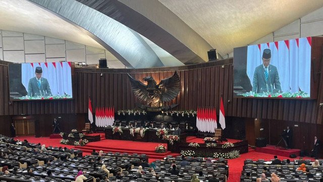 Suasana rapat paripurna penutupan MPR RI di Gedung Nusantara, Kompleks Parlemen, Senayan, Jakarta, Rabu (25/9/2024).  Foto: Haya Syahira/kumparan