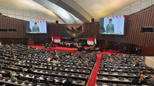 Suasana rapat paripurna penutupan MPR RI di Gedung Nusantara, Kompleks Parlemen, Senayan, Jakarta, Rabu (25/9/2024).  Foto: Haya Syahira/kumparan