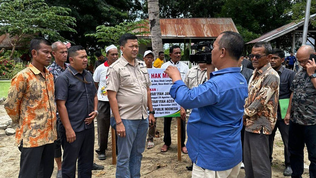 Ketua MS Jantho mempimpin eksekusi tanah sengketa di Aceh Besar. Dok. MS Jantho