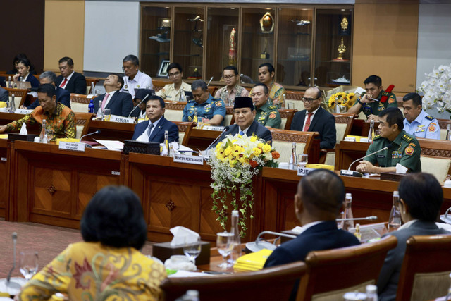 Prabowo rapat ke DPR jelang pelantikan, disambut meriah dan standing applause. Foto: Dok. Istimewa