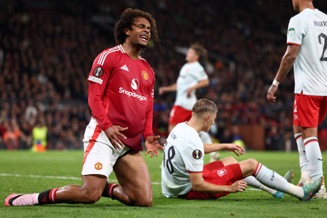 Pemain Manchester United Joshua Zirkzee saat melawan FC Twente pada pertandingan  Liga Europa di Old Trafford, Manchester, Inggris, Rabu (25/9/2024). Foto: Darren Staples / AFP