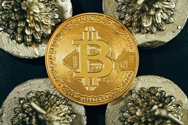 Ilustrasi cryptocurrency. Foto: Unsplash