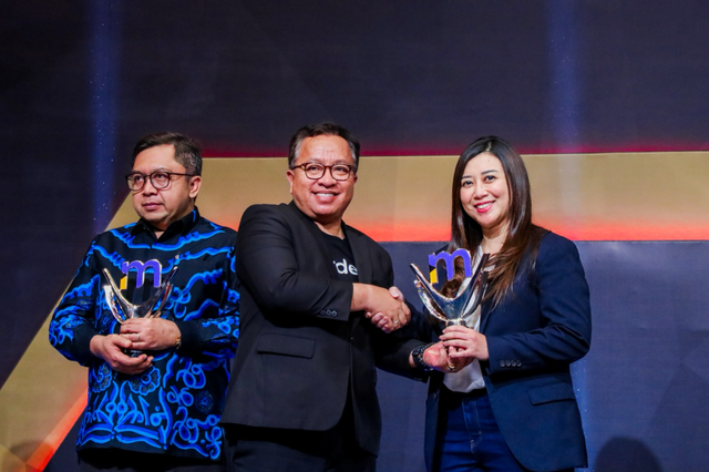 BRI berhasil meraih penghargaan Kategori CSR Untuk Negeri di ajang Merdeka Award 2024. Foto: Dok. BRI